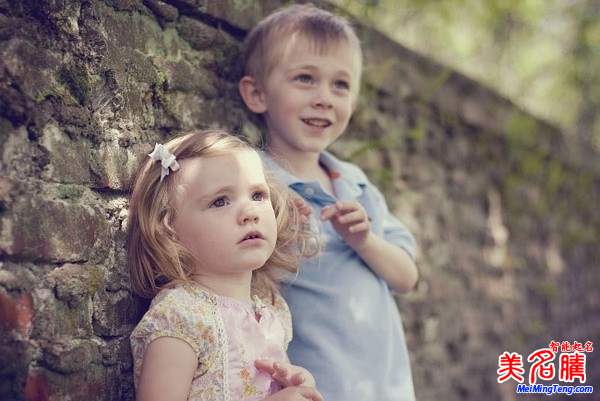 國家統(tǒng)計(jì)局:2017年出生人口1723萬人中 二孩占了50%以上 二孩如何起名好