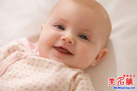 “2018狗年8月出生的寶寶起名大全”